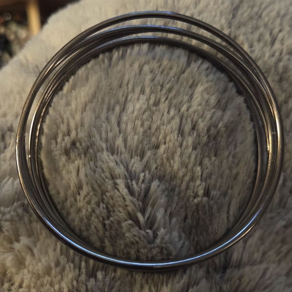 Gunmetal Multi-tiered Bangle Bracelet - Picture 4 of 4